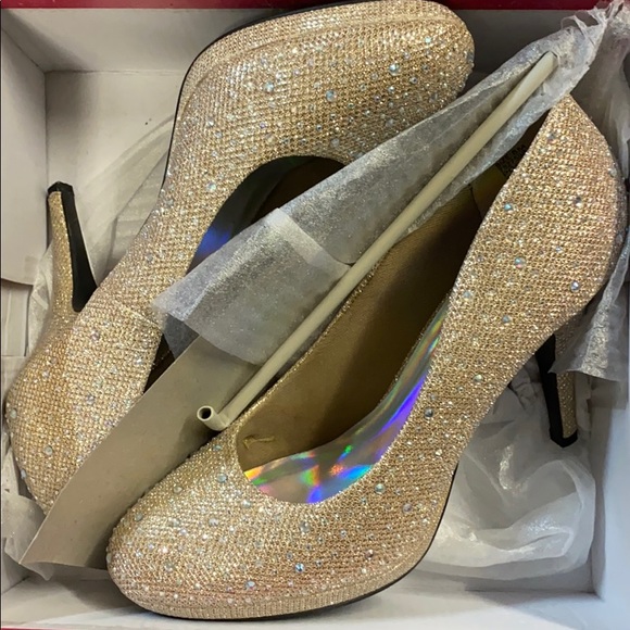 Shoes - New women’s pumps